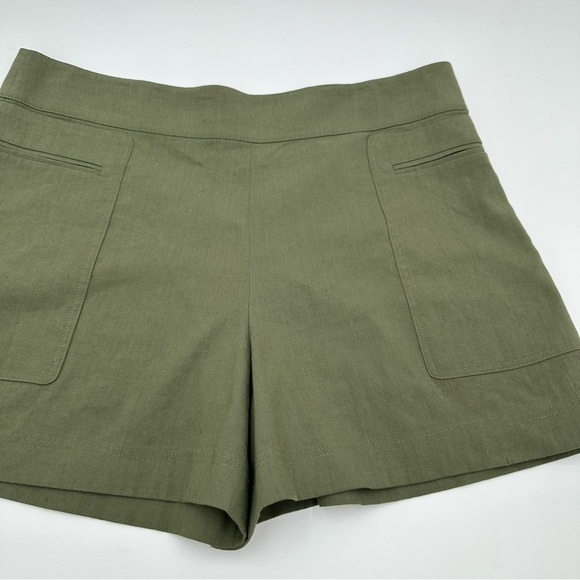 Theory Mini Utility Short in Good Linen Fern Green - Picture 2 of 9